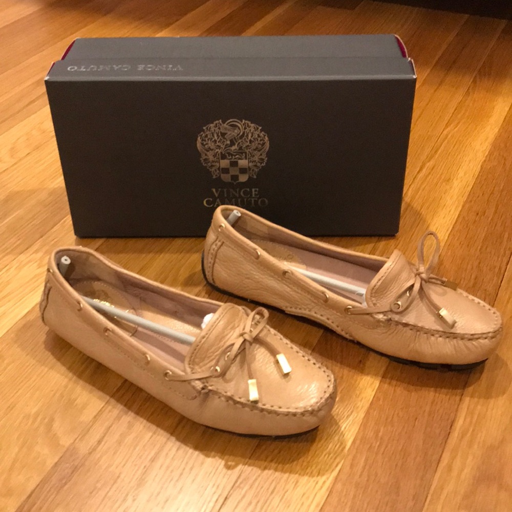 Vince Camuto Paula flats NIB!!